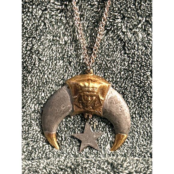 Rare Shriners Masonic Pharaoh Crescent Moon Star Symbol Pendant Necklace - Picture 1 of 10